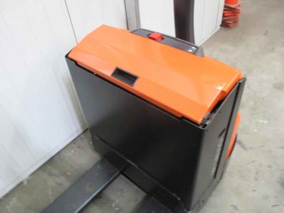 Refurbished 2018 TOYOTA LWE160 - 554