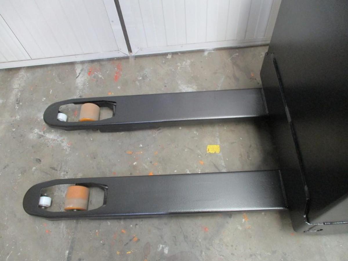 Refurbished 2019 TOYOTA BT LWE140 - 831