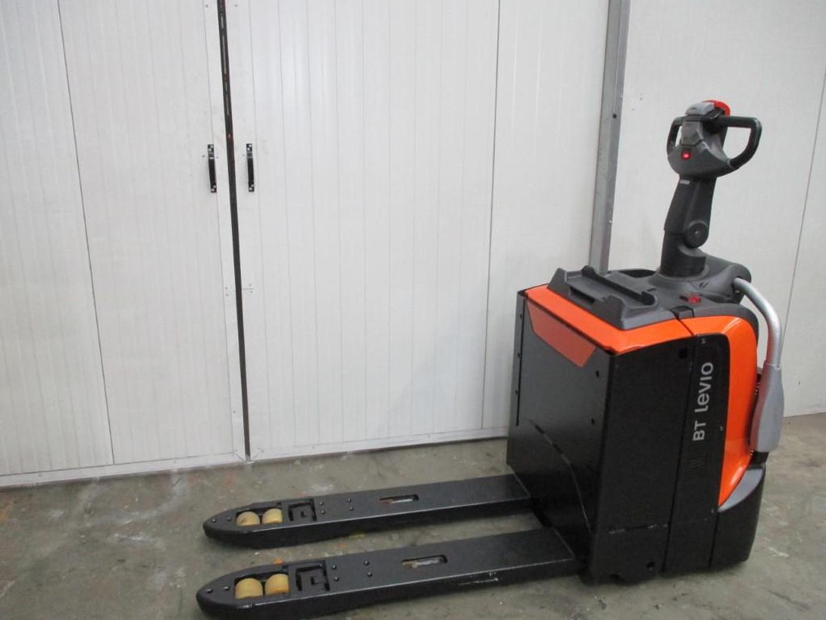 Refurbished 2015 TOYOTA BT LPE200 - 675