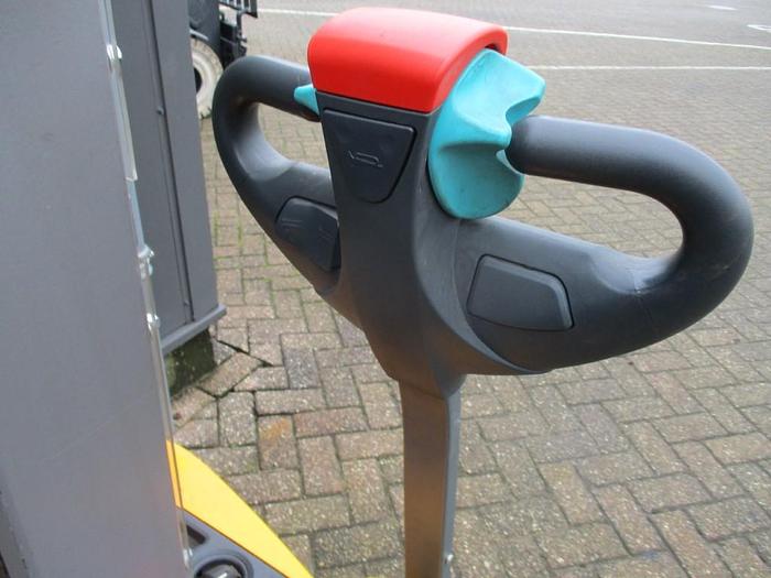 Refurbished 2017 Jungheinrich EJC M10