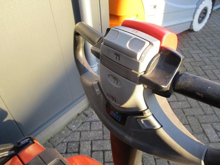 Refurbished 2017 TOYOTA SWE 160L