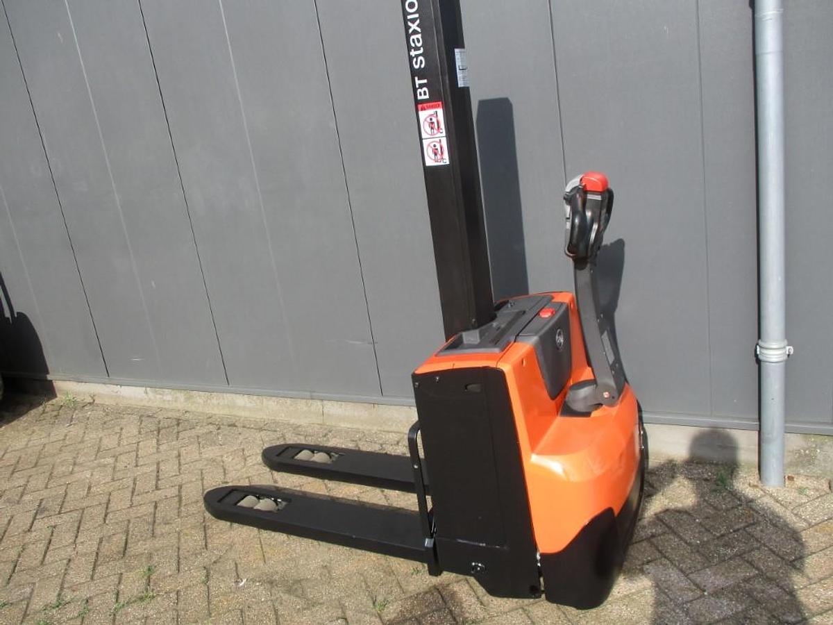 Refurbished 2015 TOYOTA BT SWE 080L - 1088