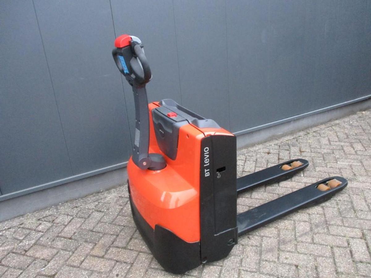 Refurbished 2022 TOYOTA LWE160 - 000