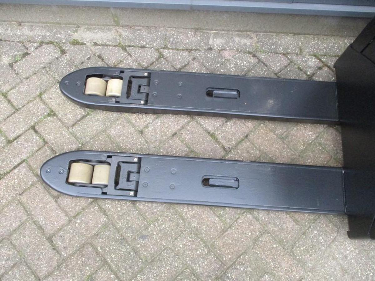 Refurbished 2020 TOYOTA LPE200 - 1778