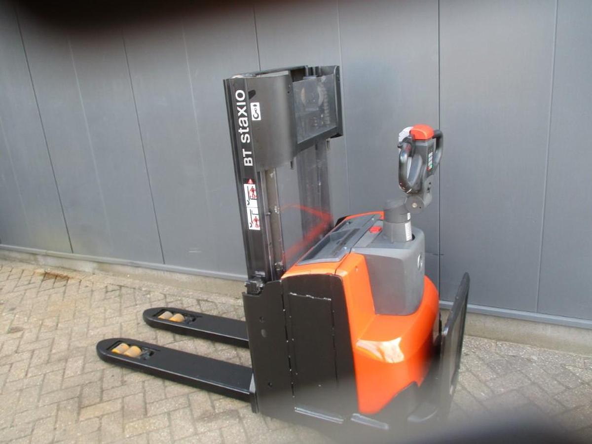 Refurbished 2018 TOYOTA SWE 200D - 1448