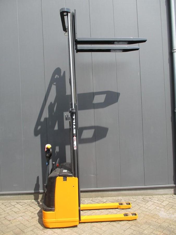 Refurbished 2007 STILL EGV 12-OM