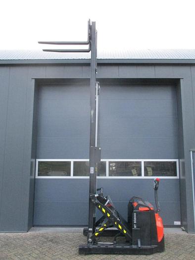 Refurbished 2018 TOYOTA SWE 120XR