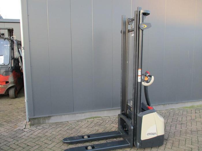 Refurbished 2011 Crown WF 3000-1.0 TL