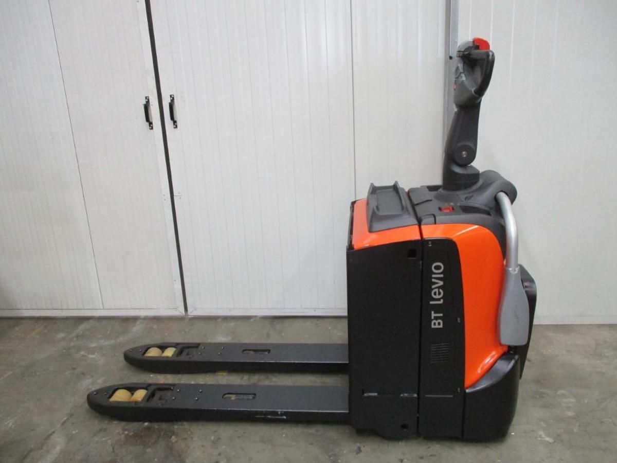 Refurbished 2015 TOYOTA BT LPE200 - 675
