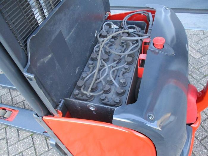 Refurbished 2014 Linde L 16 triplex - 611