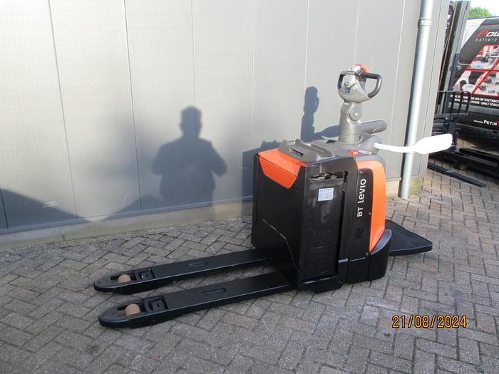 Refurbished 2018 TOYOTA LPE 200