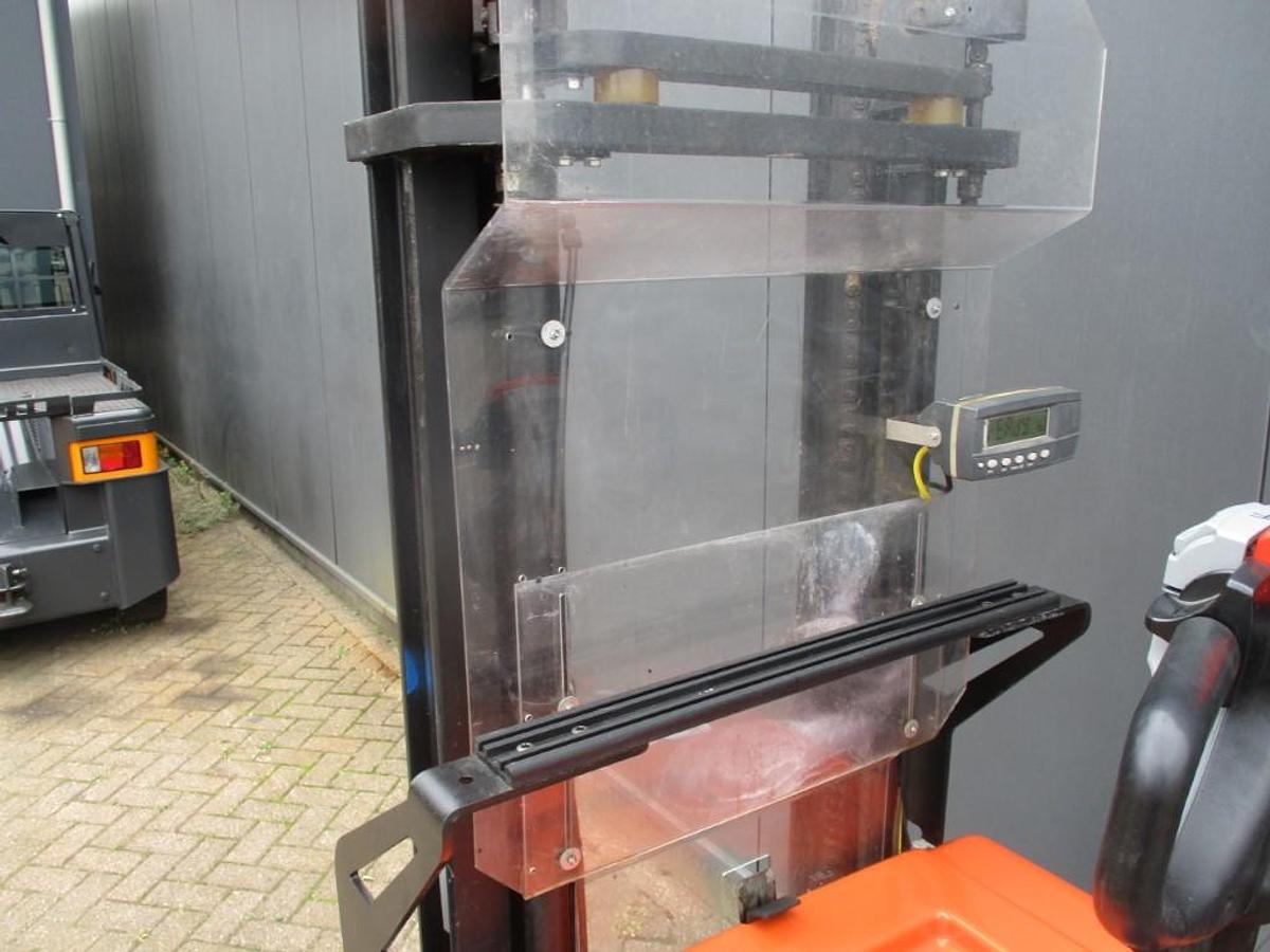 Refurbished 2011 BT SPE125 - 2355