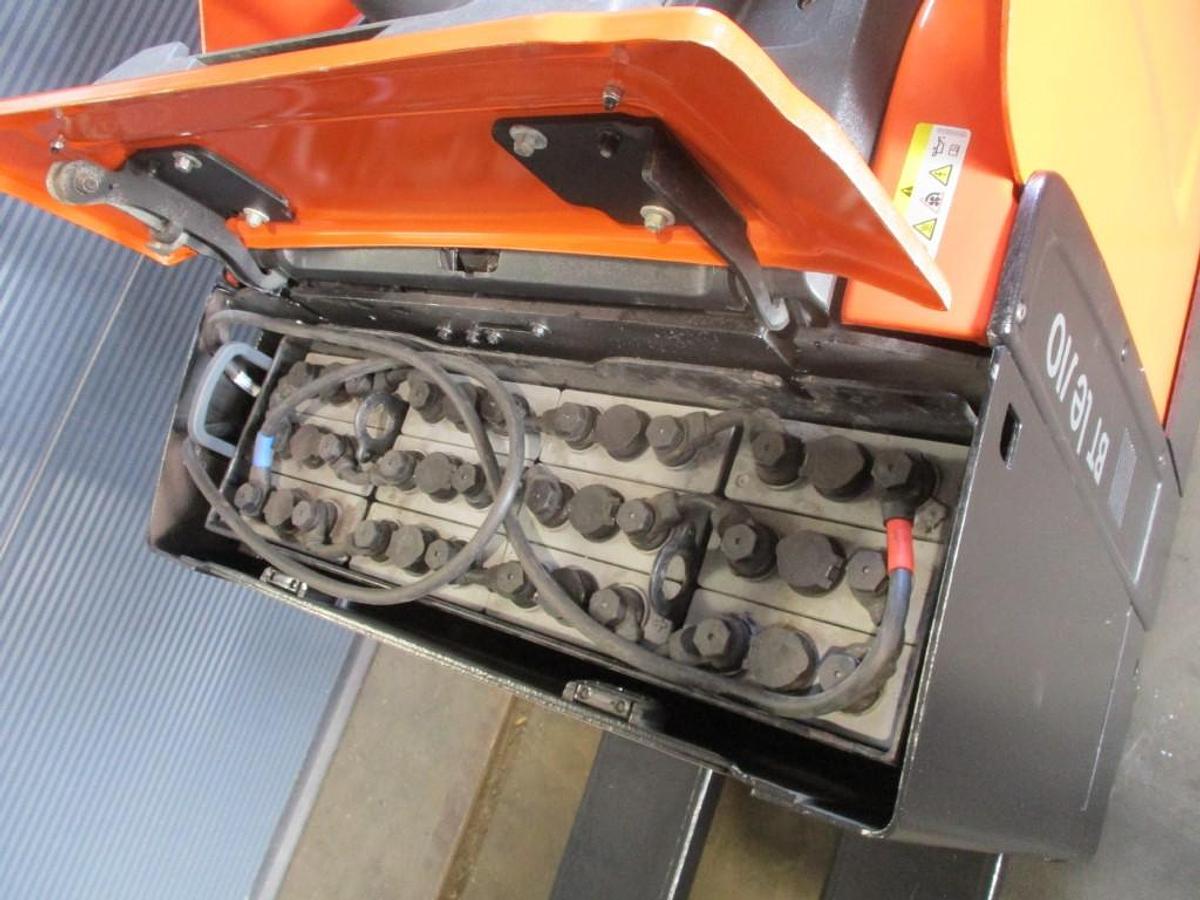 Refurbished 2020 TOYOTA LPE200 - 2447