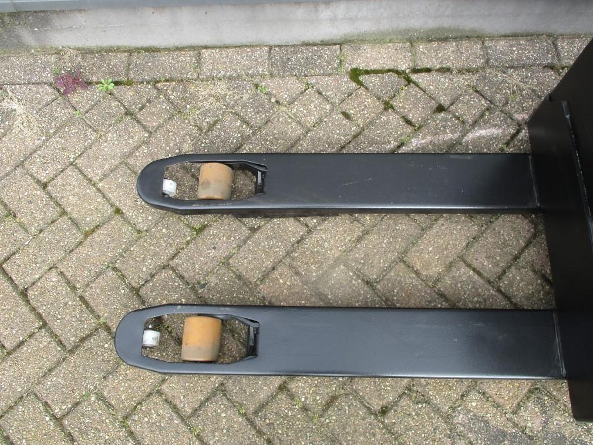 Refurbished 2019 TOYOTA LWE160 - 954