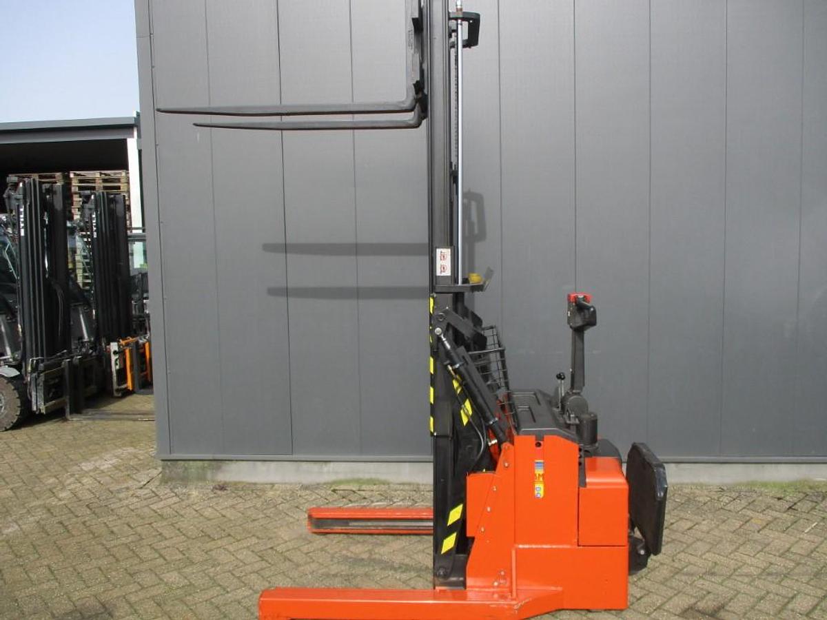 Refurbished 2011 BT TOYOTA RWE120 - 5424