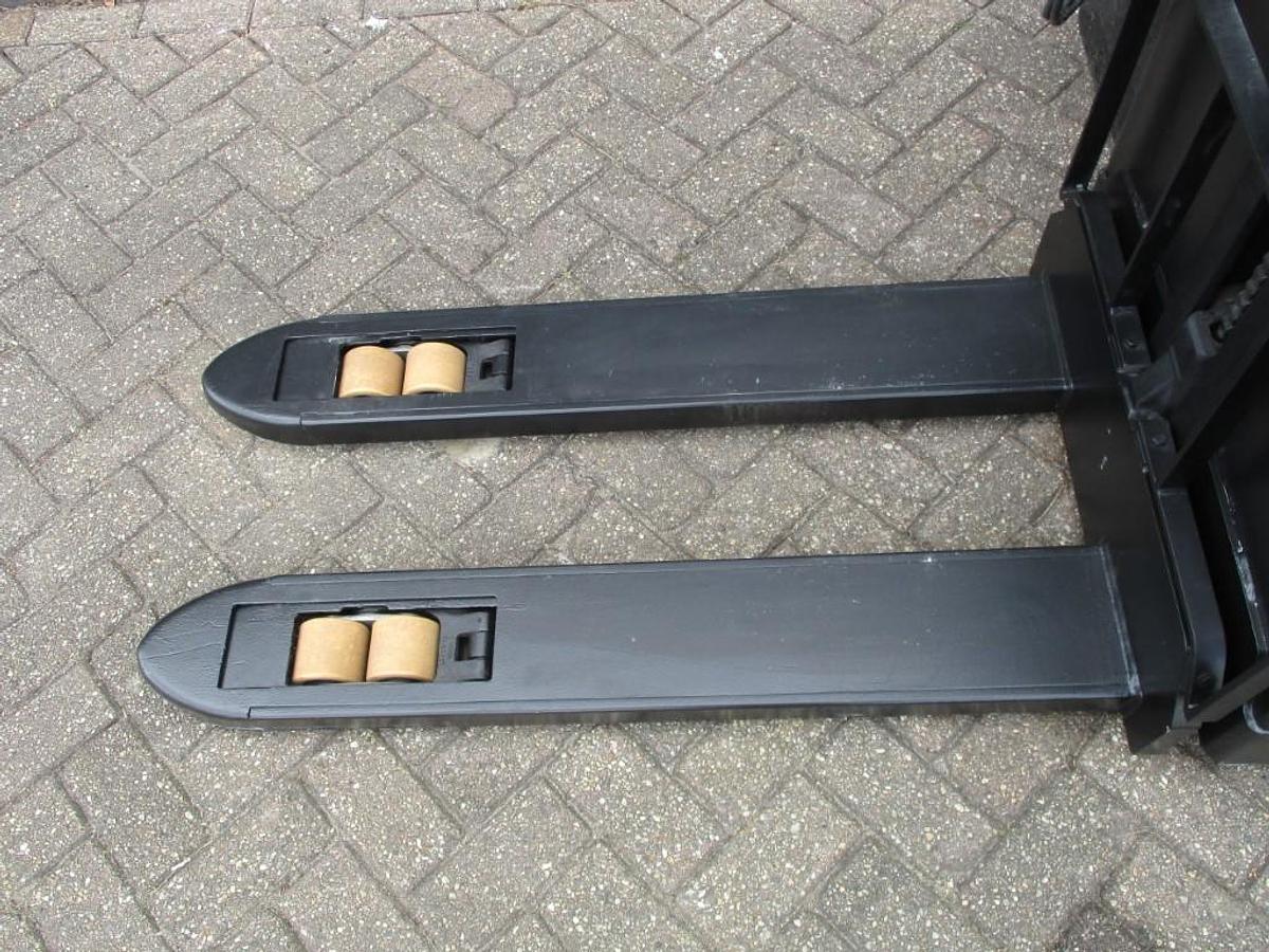 Refurbished 2015 TOYOTA BT SWE 080L - 1346