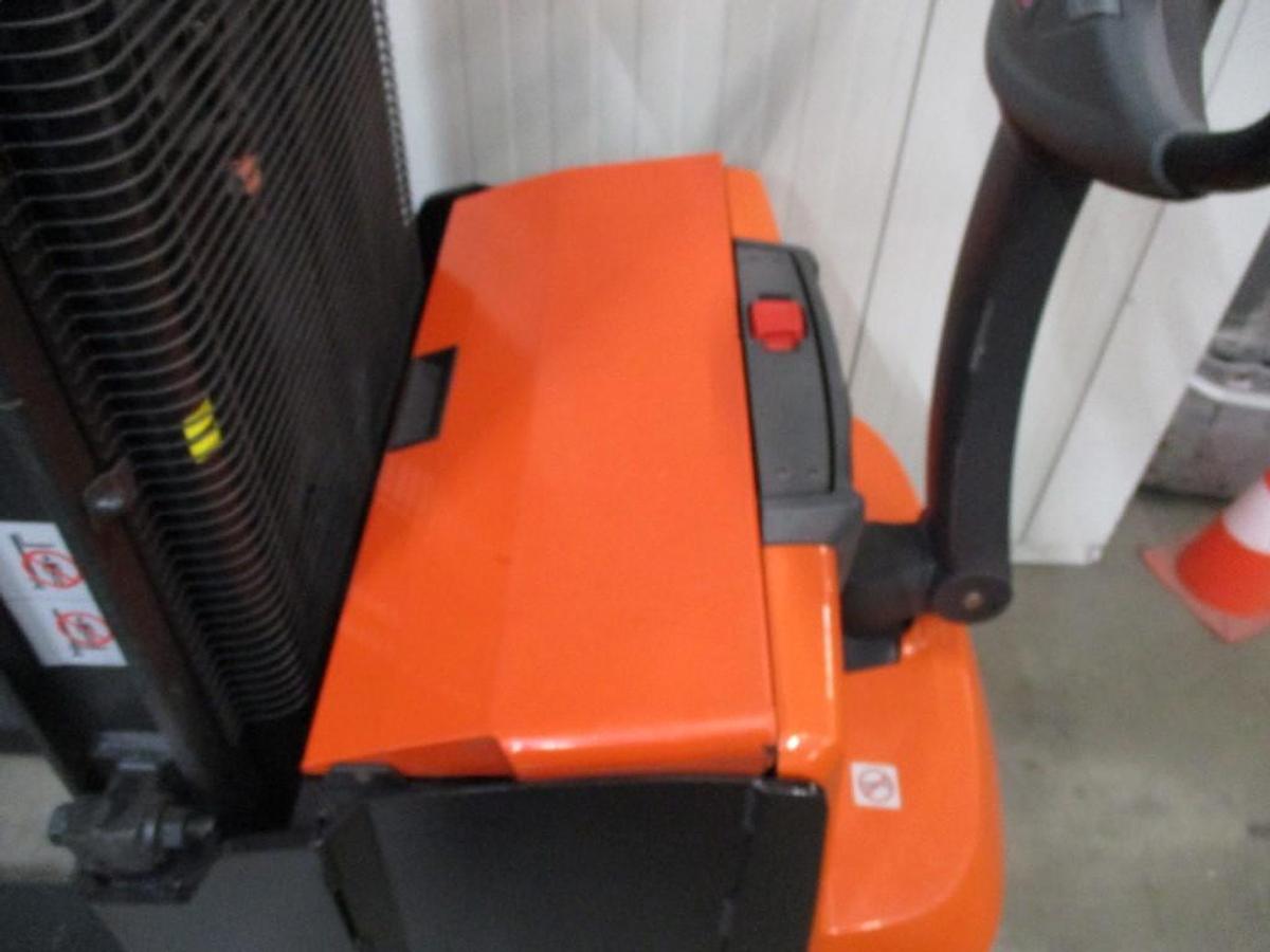 Refurbished 2020 TOYOTA SWE140 triplex - 2061