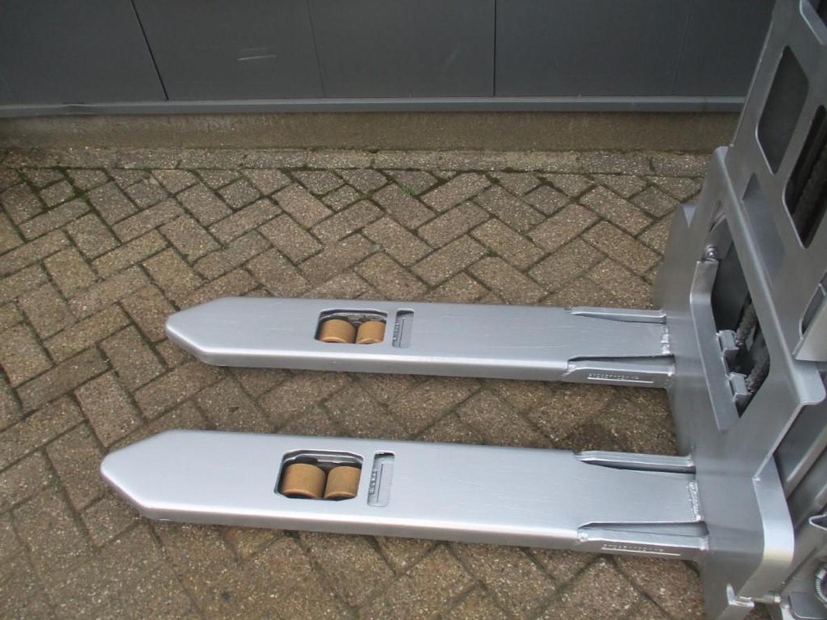 Refurbished 2016 STILL EXV 116 triplex - 5167