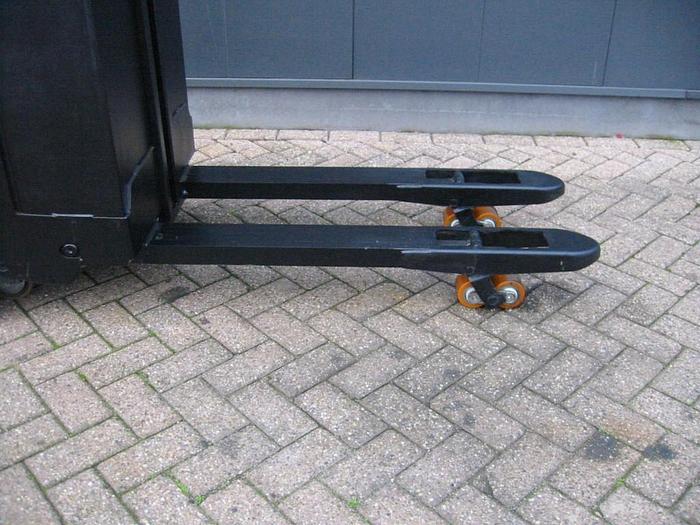 Used 2014 BT SWE080L