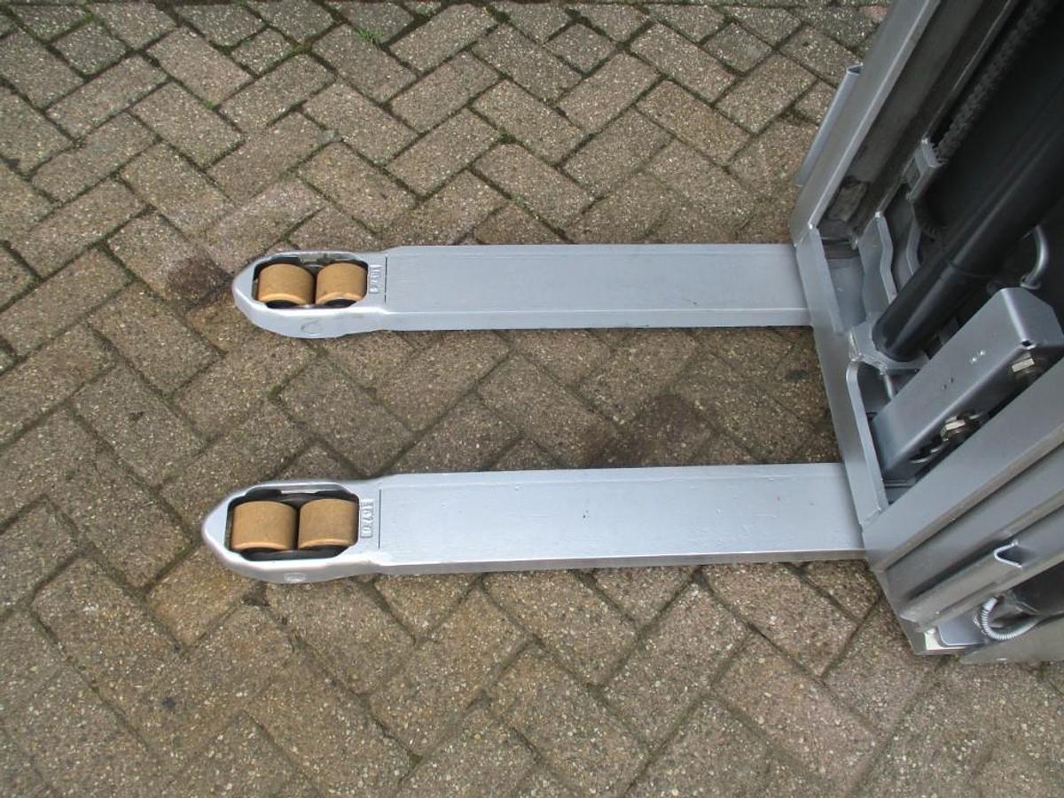 Refurbished 2016 STILL EXV 116 triplex - 5167