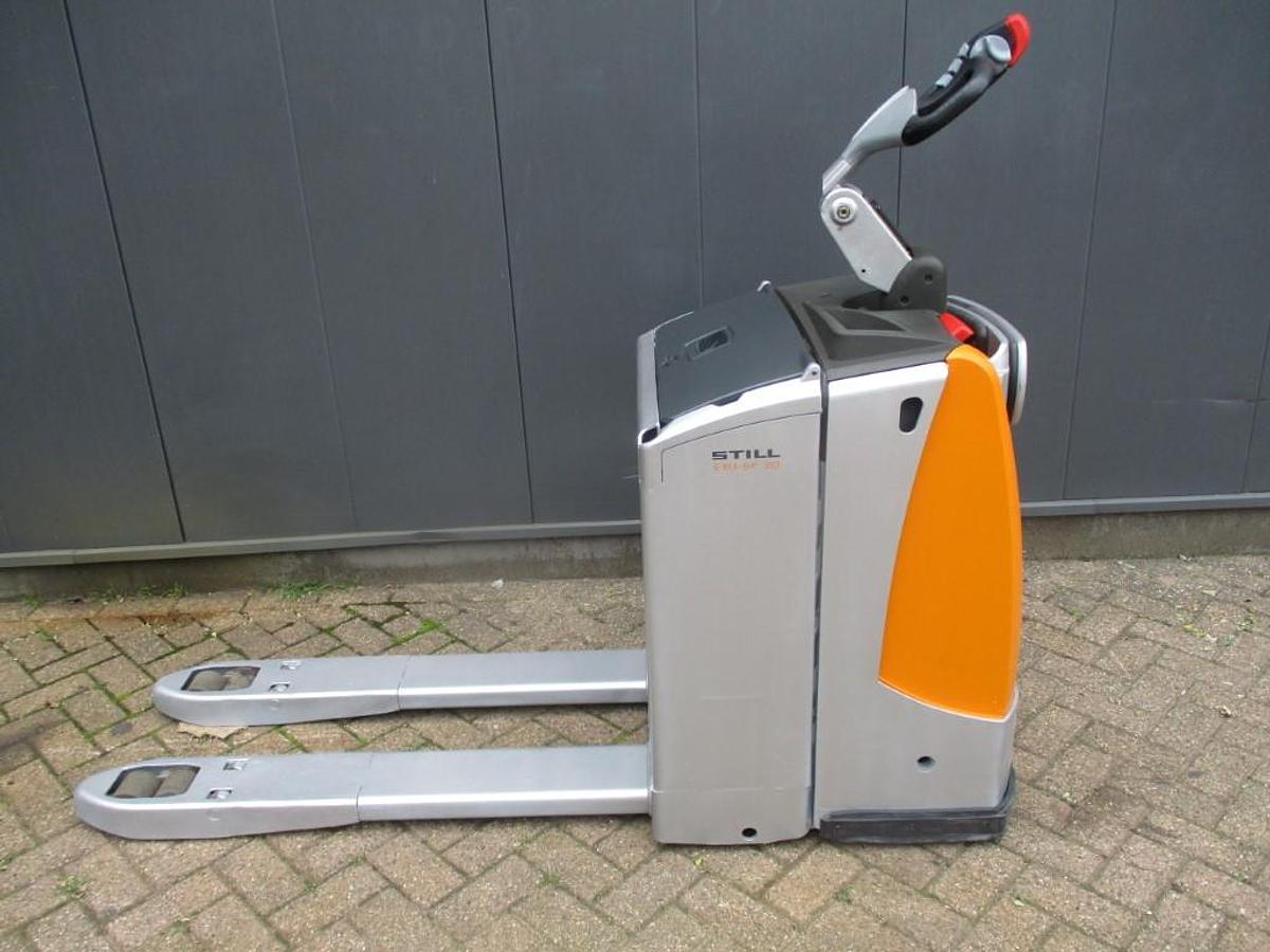 Refurbished 2013 STILL EXU-SF20