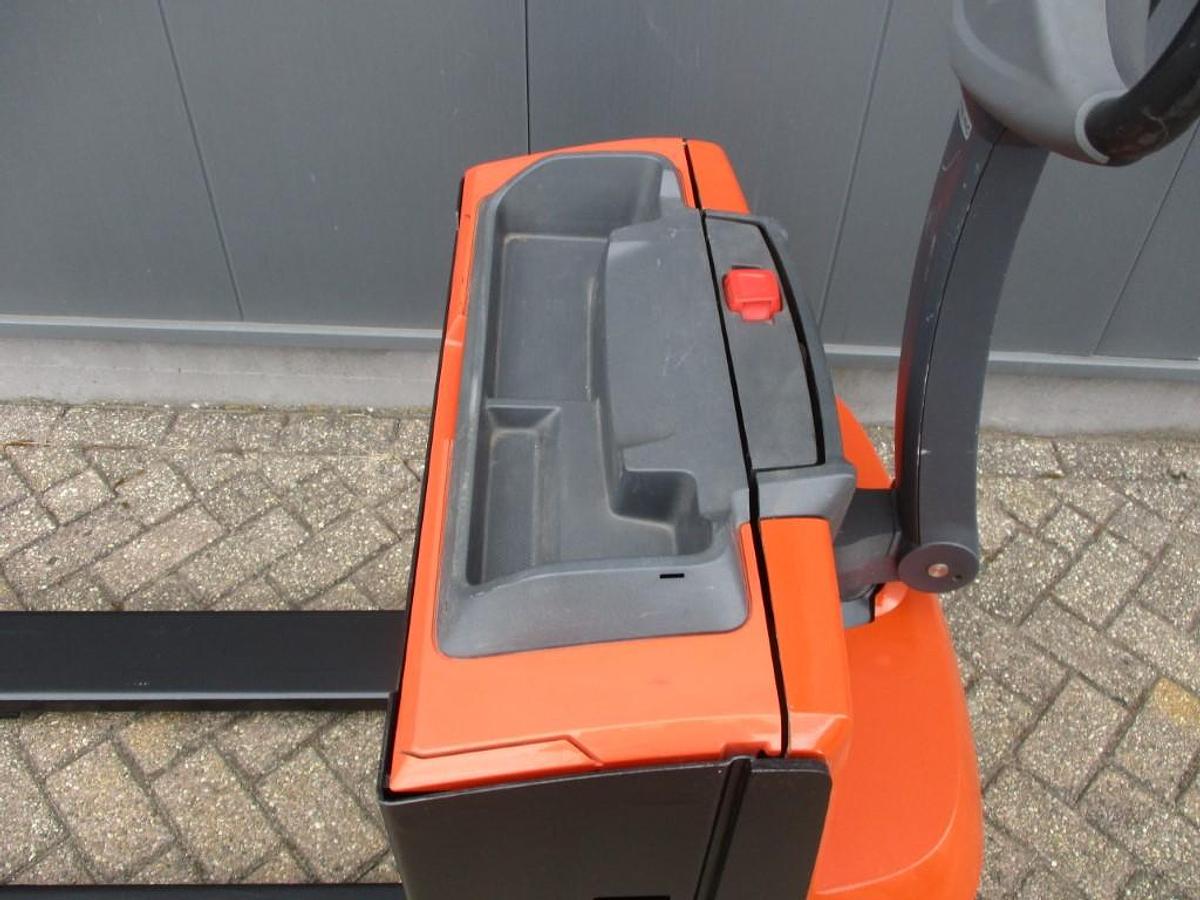 Refurbished 2022 TOYOTA LWE160 - 518