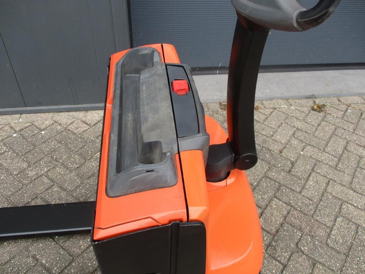 Refurbished 2020 TOYOTA LWE140 - 379