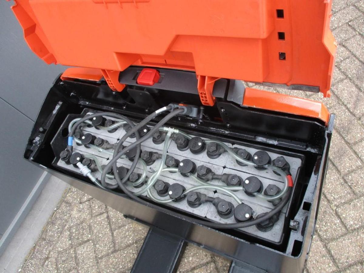 Refurbished 2019 TOYOTA LWE 200 - 1024