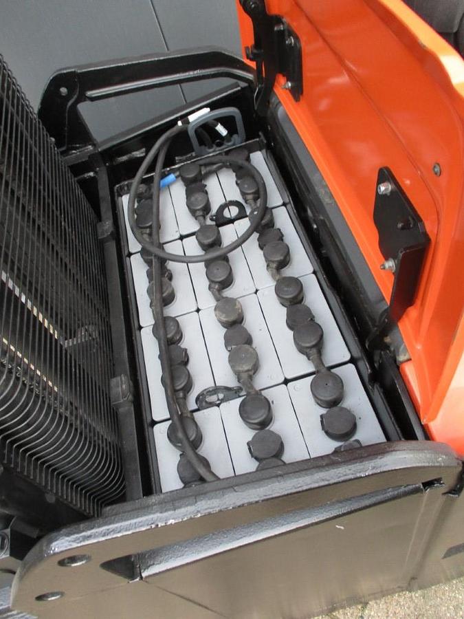 Refurbished 2016 TOYOTA SPE120 triplex - 2563