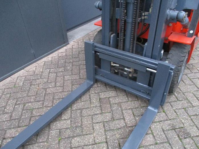 Refurbished 2011 HELI CPD15