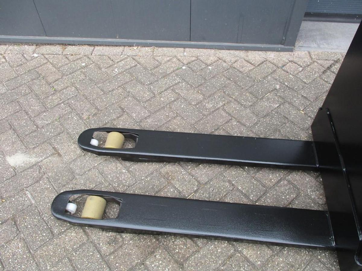 Refurbished 2020 TOYOTA LWE140 - 379