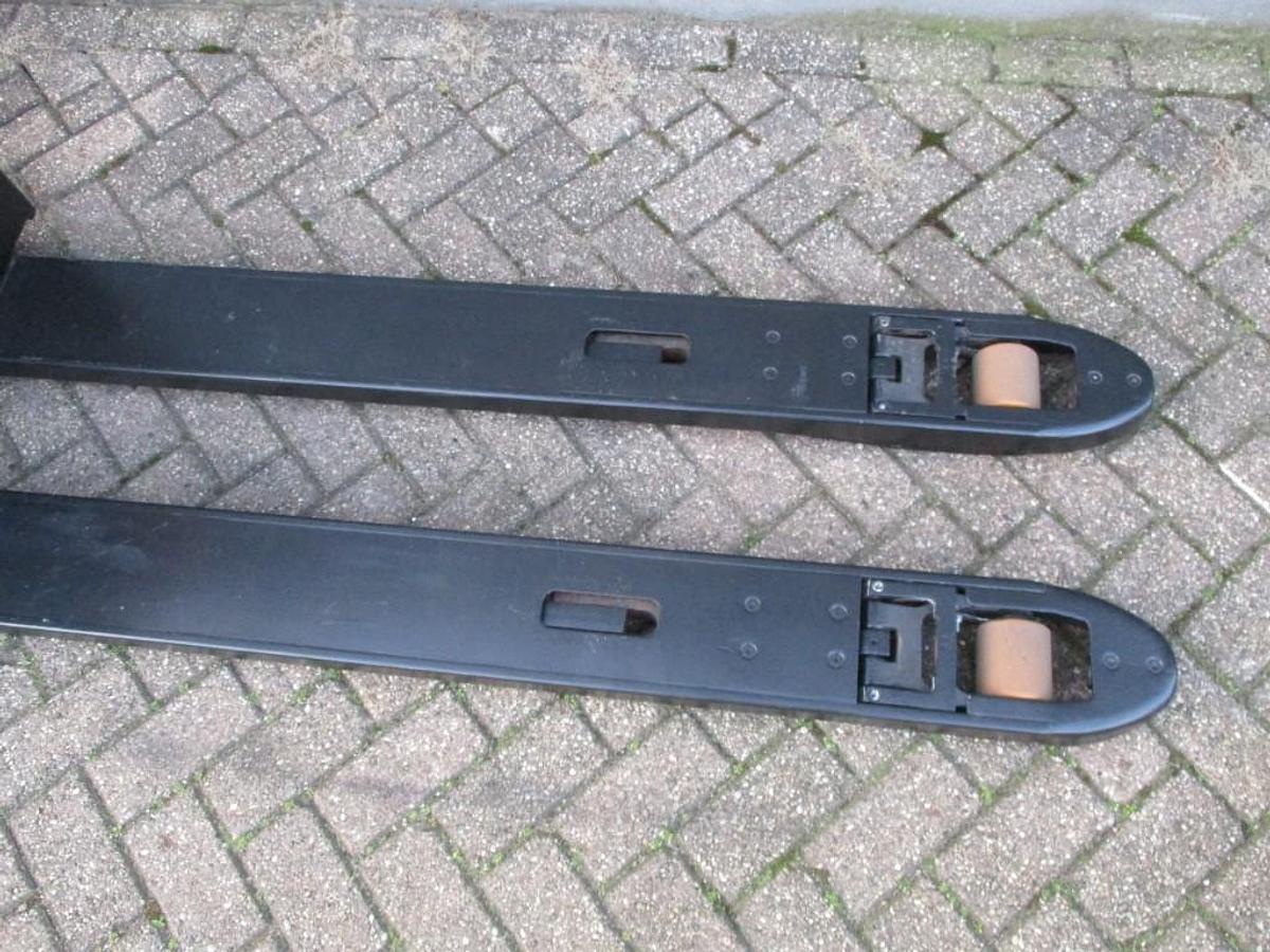 Refurbished 2018 TOYOTA LPE200 - 1778