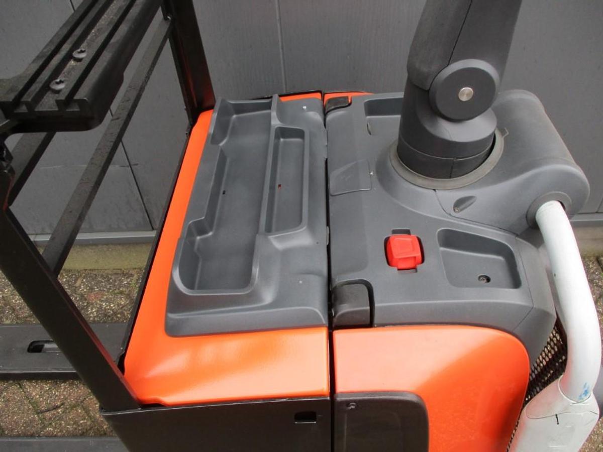 Refurbished 2018 TOYOTA LPE200 - 1778