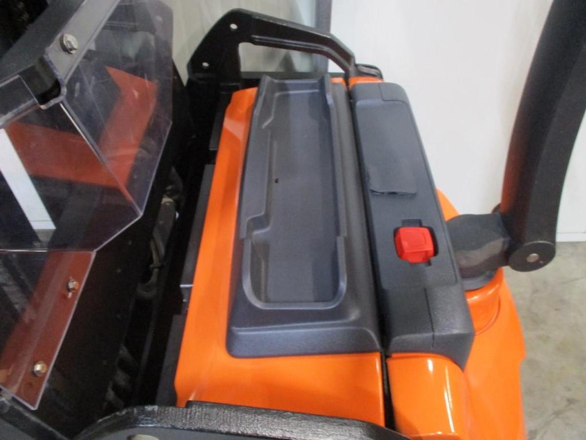 Refurbished 2020 TOYOTA SWE120XR triplex - 594