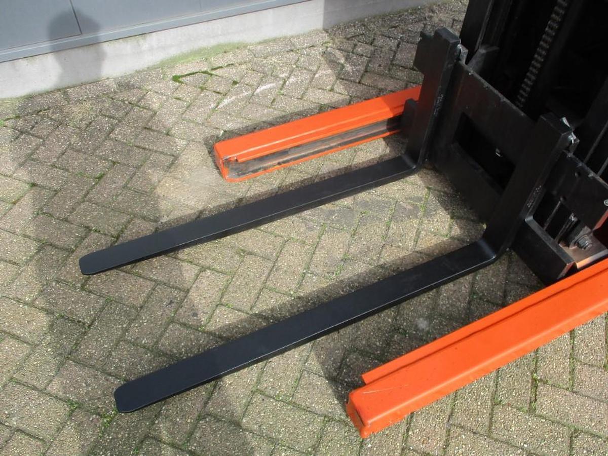 Refurbished 2011 BT TOYOTA RWE120 - 5424