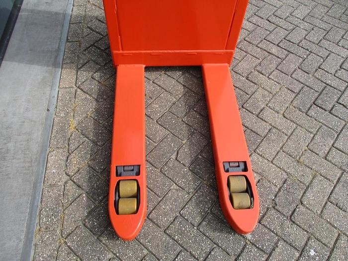 Gerenoveerd 2015 Linde T16 - 3181