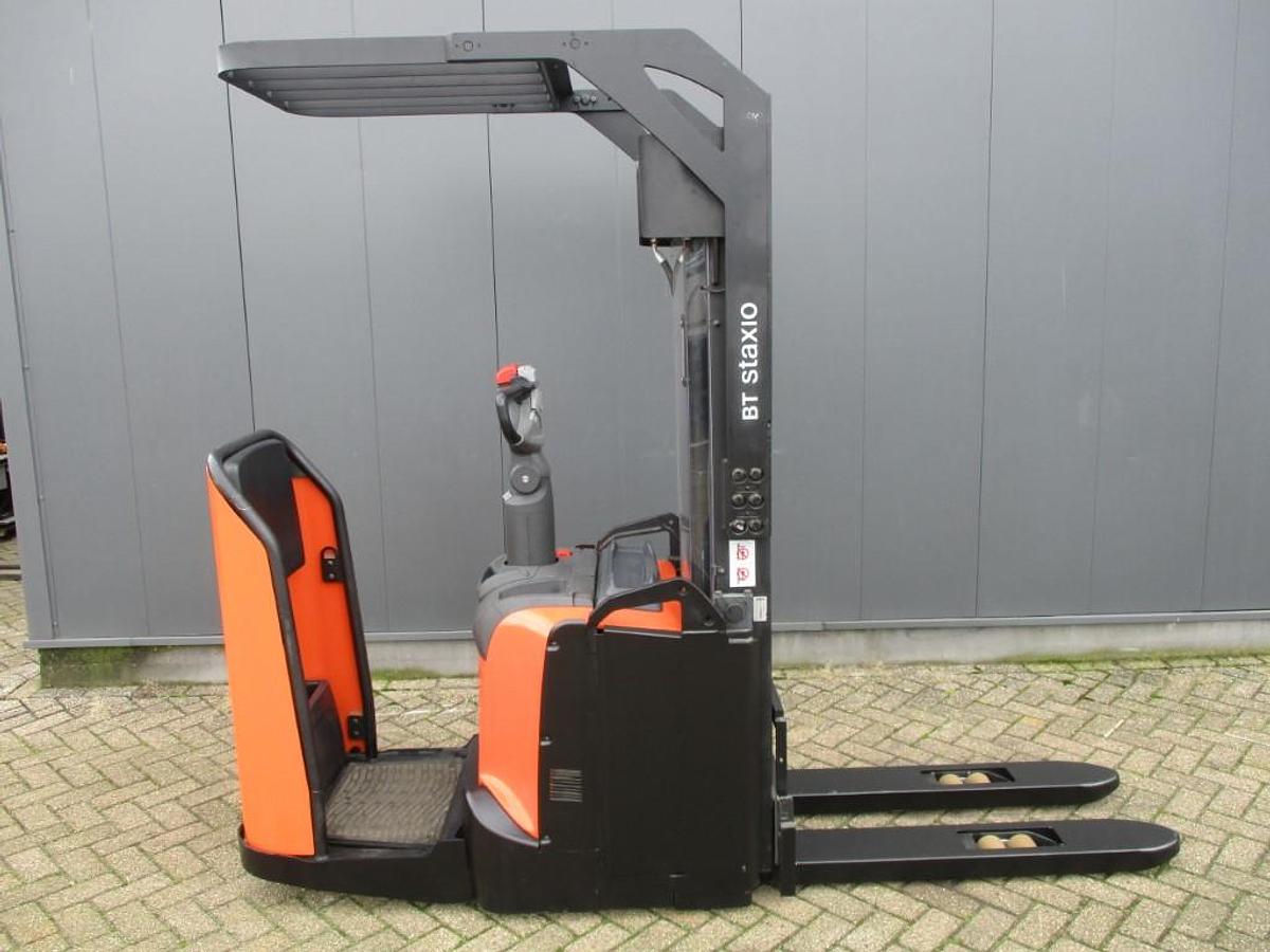 Refurbished 2016 TOYOTA SPE120 triplex - 2414