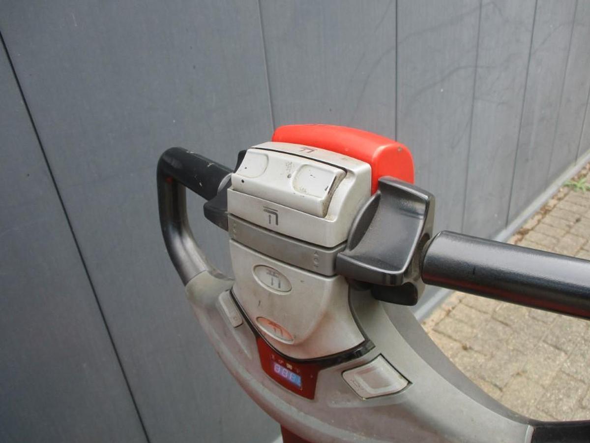 Refurbished 2016 TOYOTA BT SWE140L - 1500