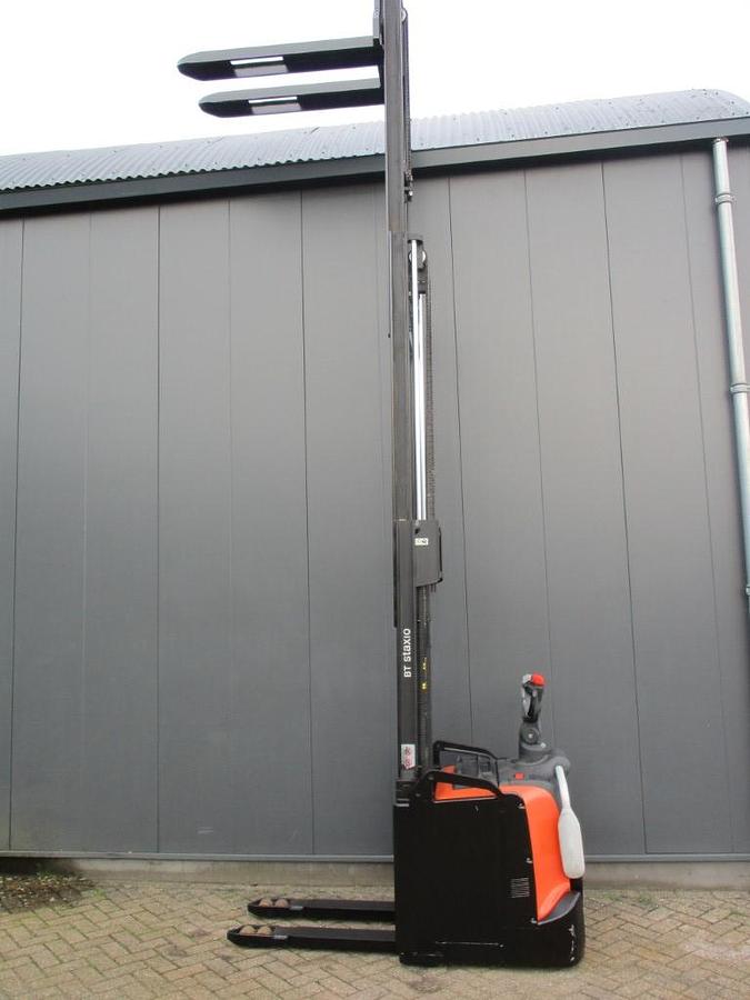 Refurbished 2016 TOYOTA SPE120 triplex - 2563