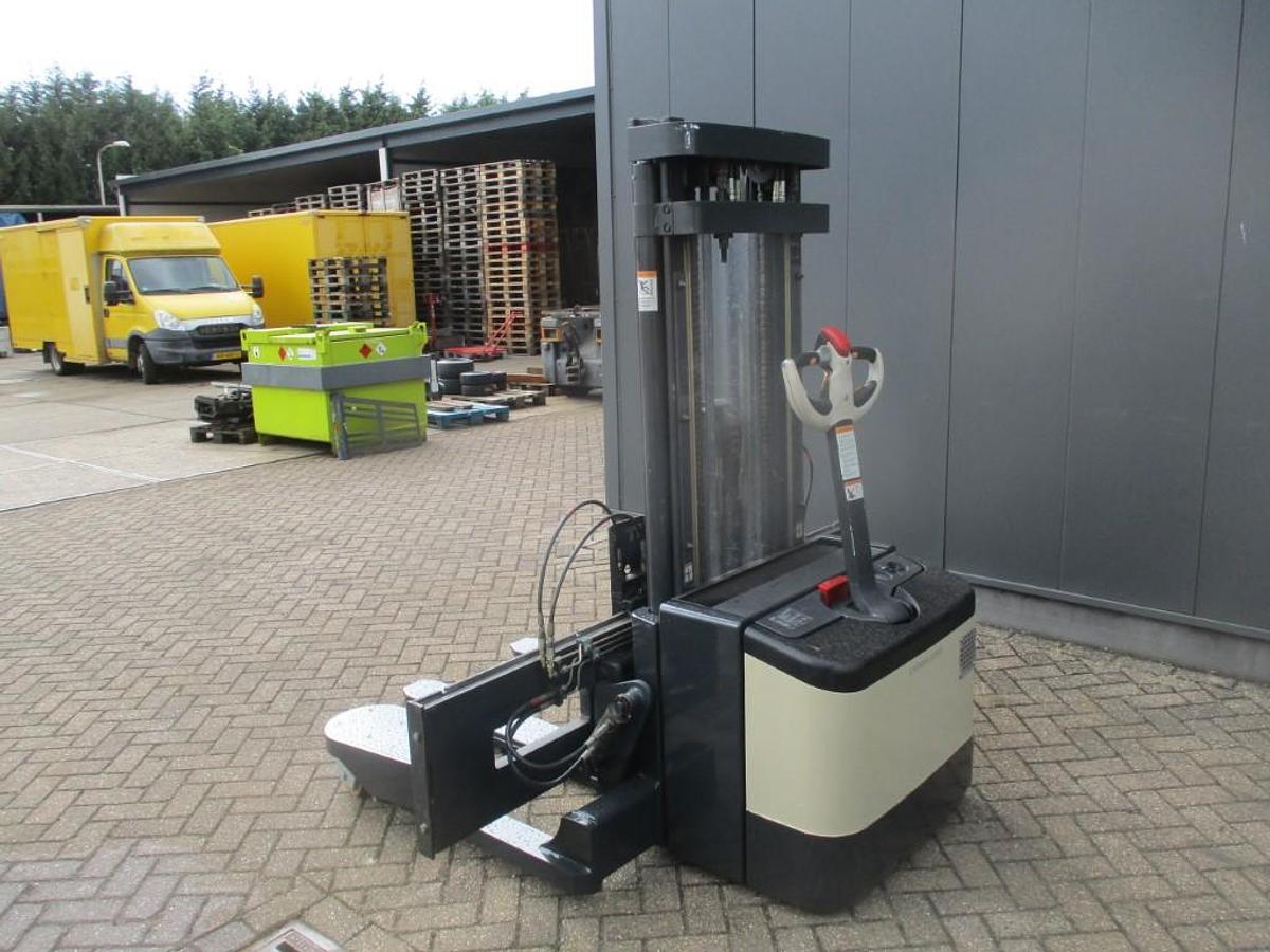 Refurbished 2007 Crown WS2300 18TT 4W