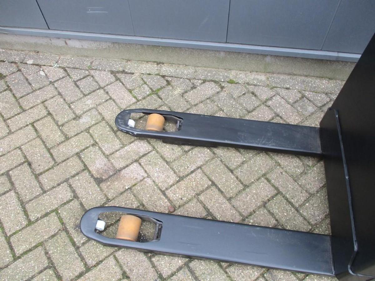 Refurbished 2019 TOYOTA LWE160 - 936