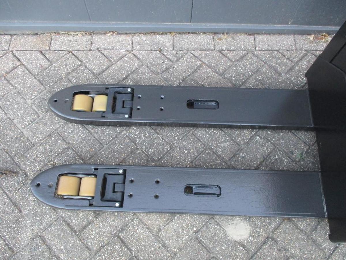 Refurbished 2015 BT LPE200 - 2121