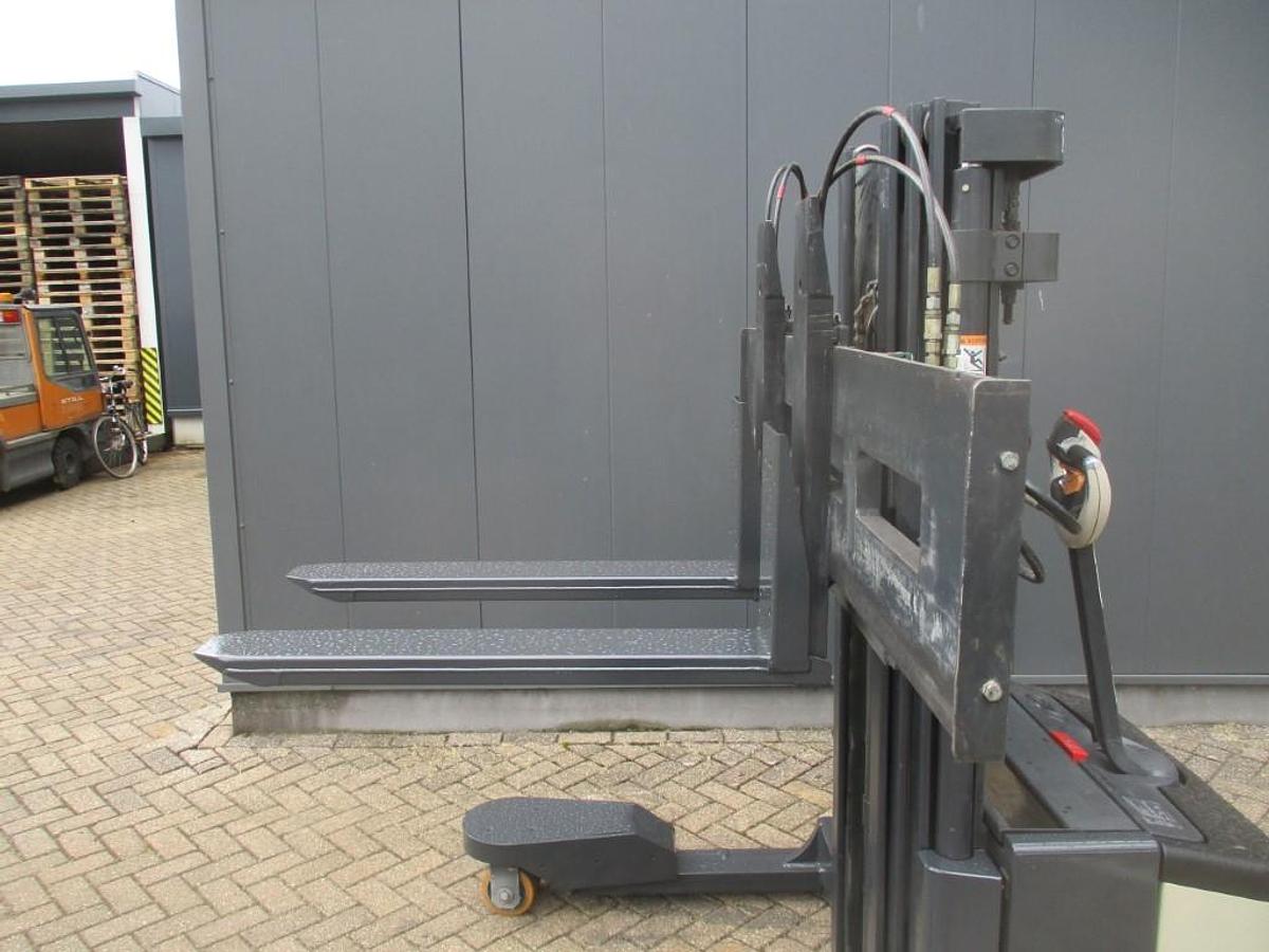 Refurbished 2007 Crown WS2300 18TT 4W