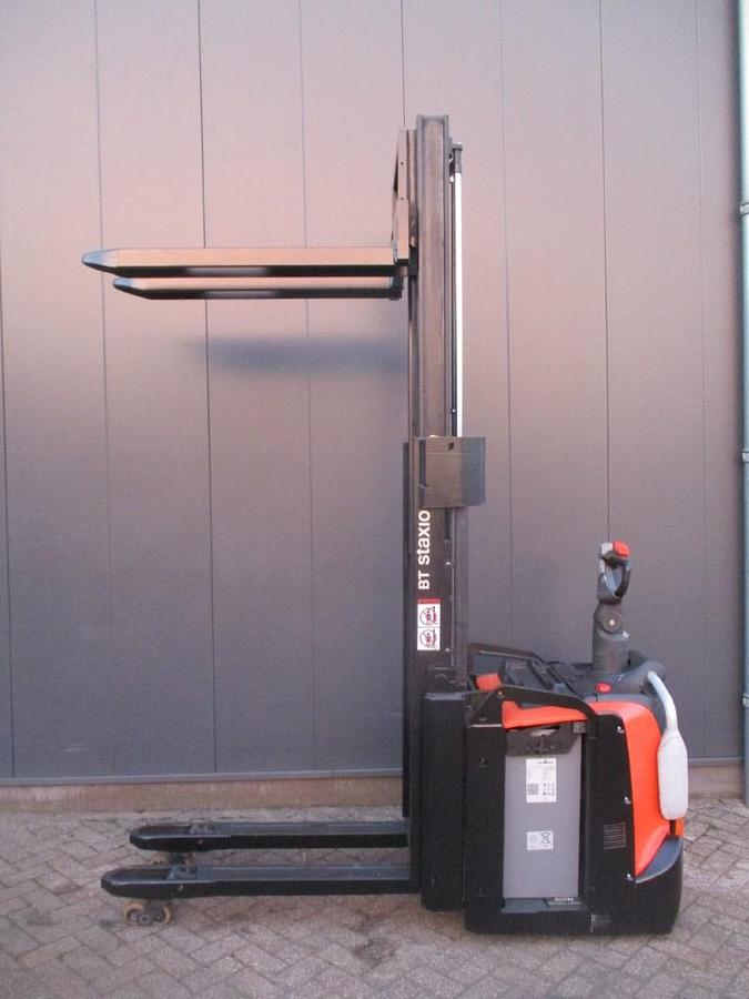 Refurbished 2018 TOYOTA SPE200D - 2401