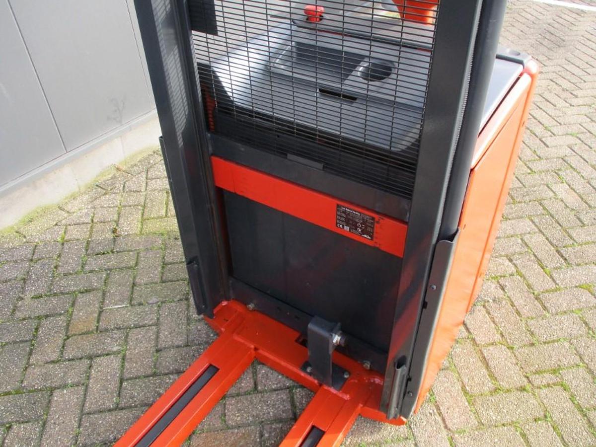 Refurbished 2017 Linde L16i triplex - 3867