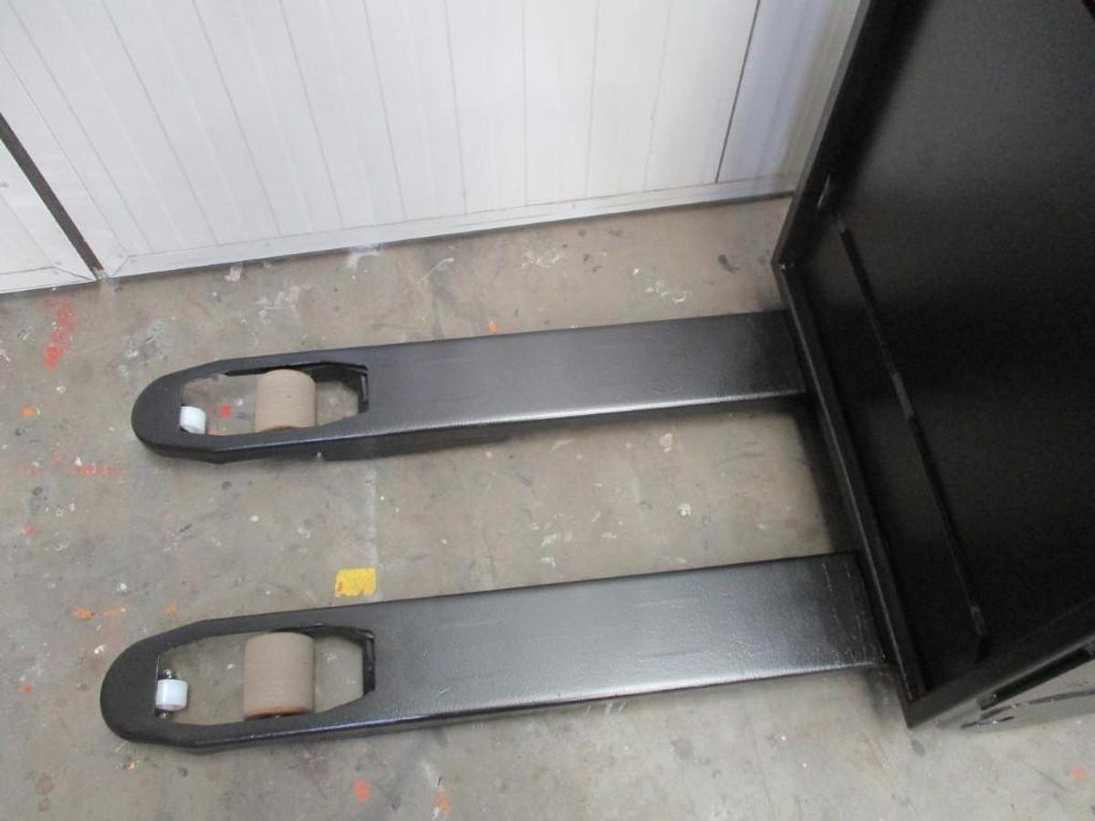 Refurbished 2019 TOYOTA LWE140 - 653