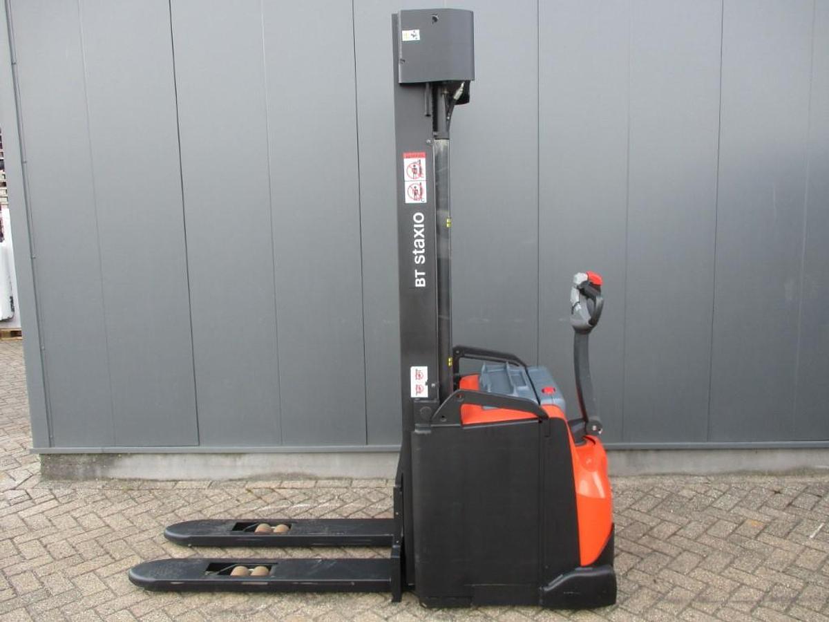 Refurbished 2018 TOYOTA SWE160 triplex - 2080