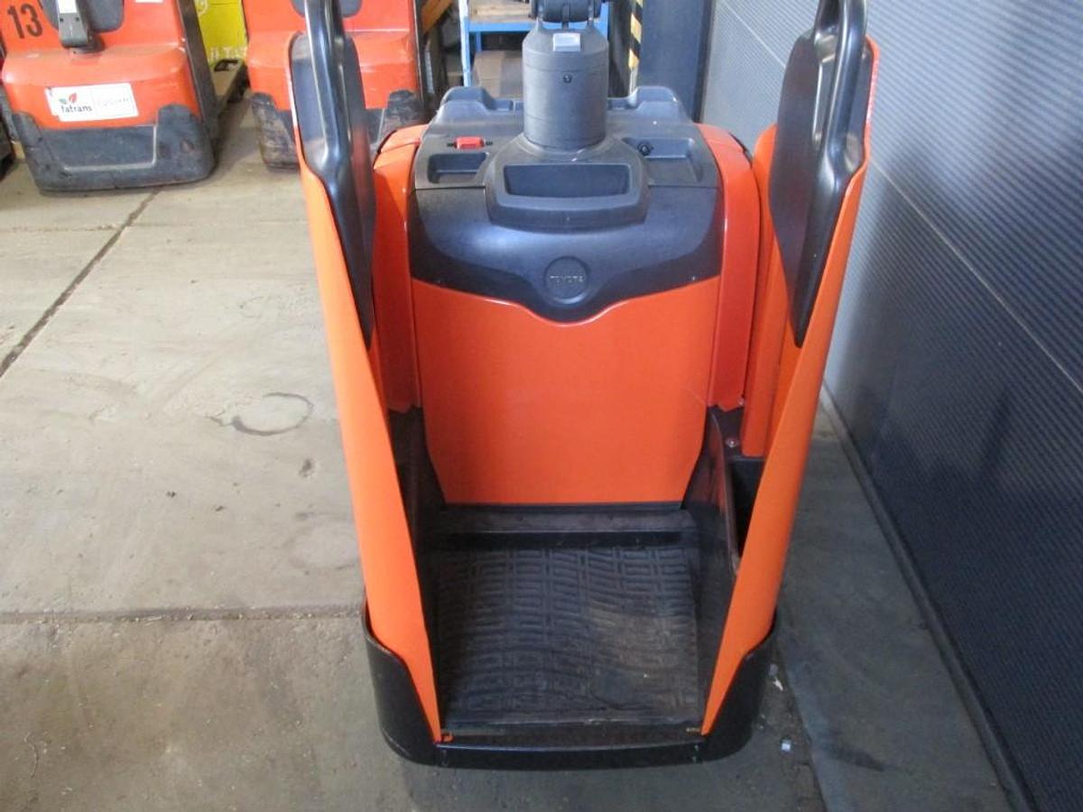 Refurbished 2020 TOYOTA LPE200 - 2425