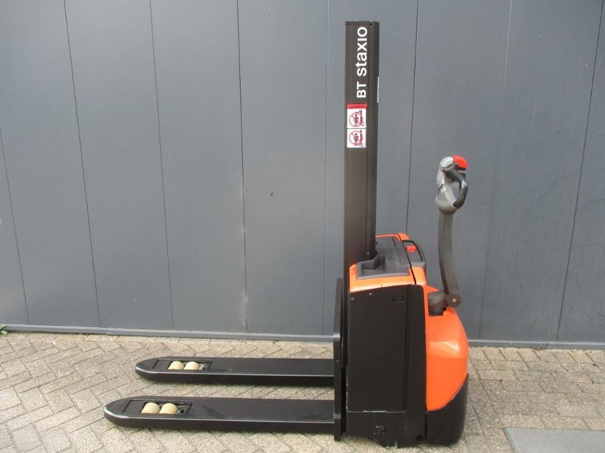 Refurbished 2015 TOYOTA BT SWE 080L - 1258