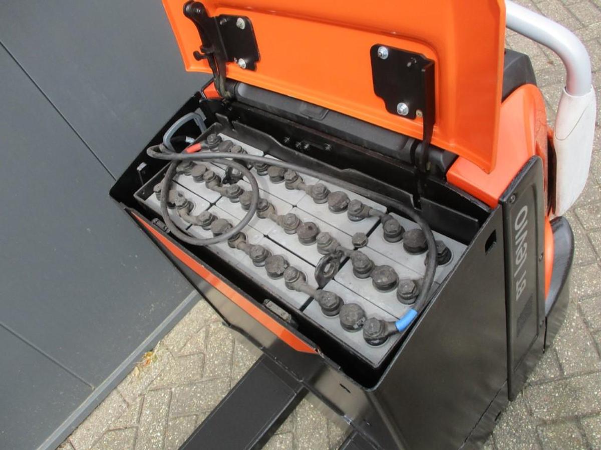 Refurbished 2021 TOYOTA LPE200 - 1952
